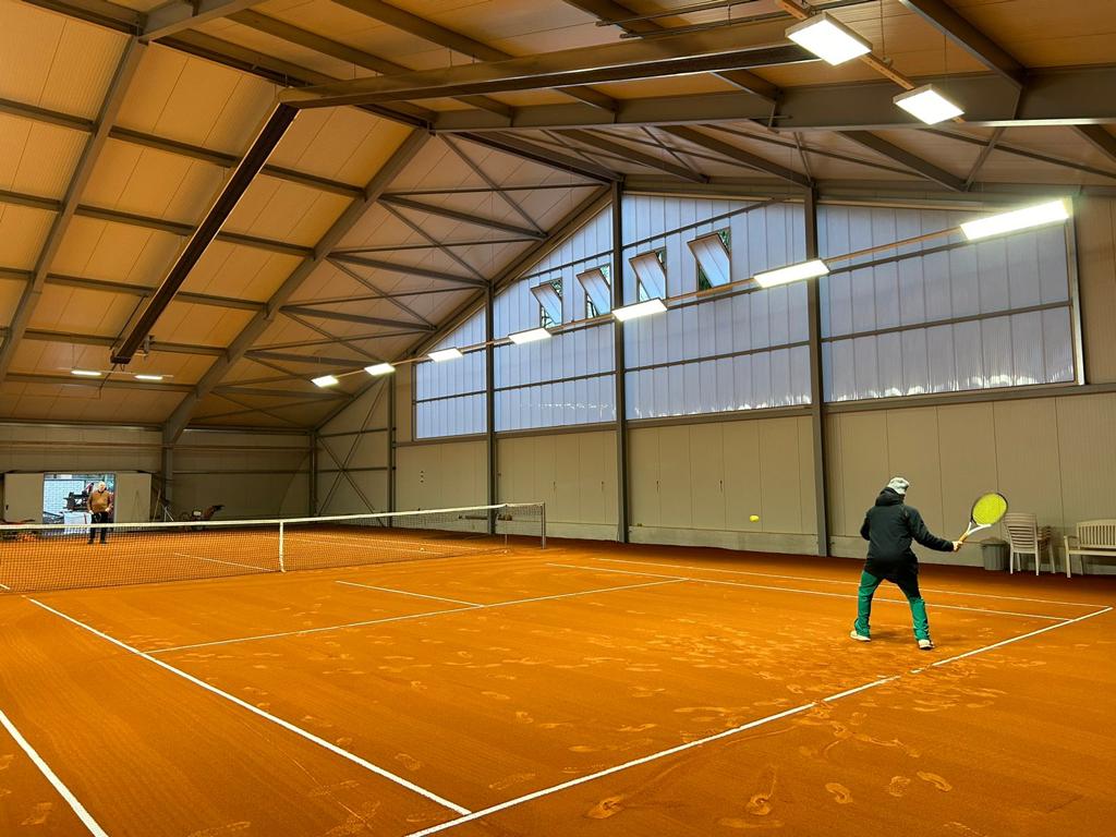 Bau der neuen Tennishalle